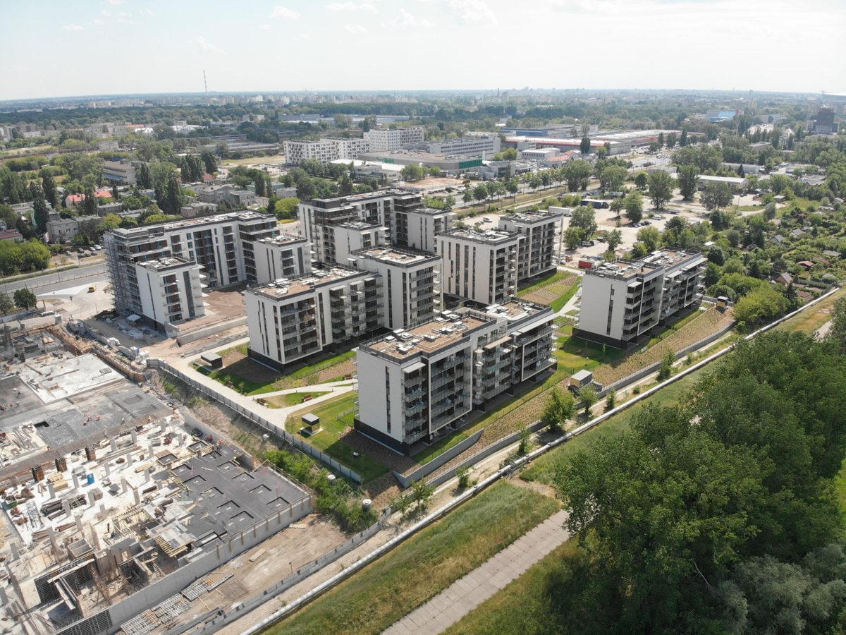 Osiedle Bulwary Praskie nad Wisłą — widok z drona